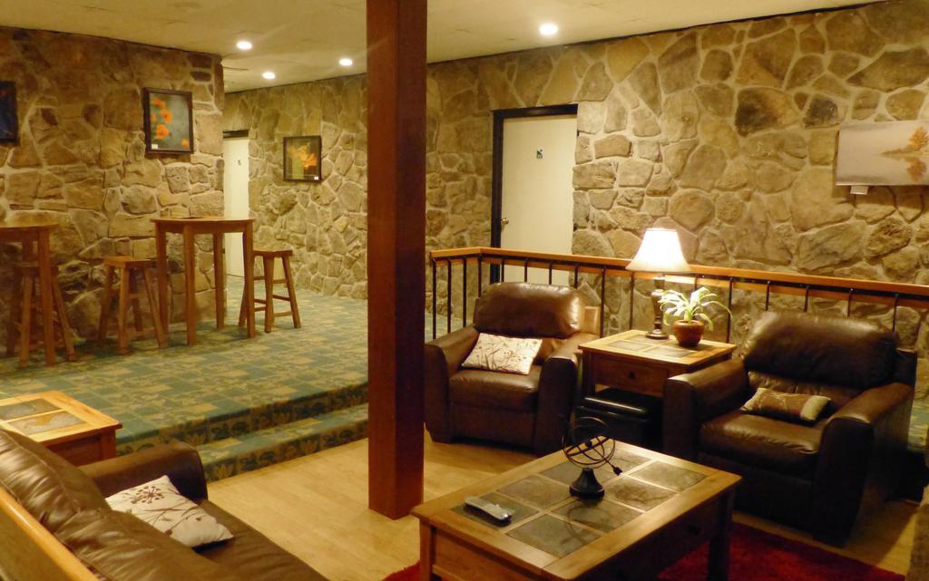 Inn At Deep Creek Oakland Kültér fotó