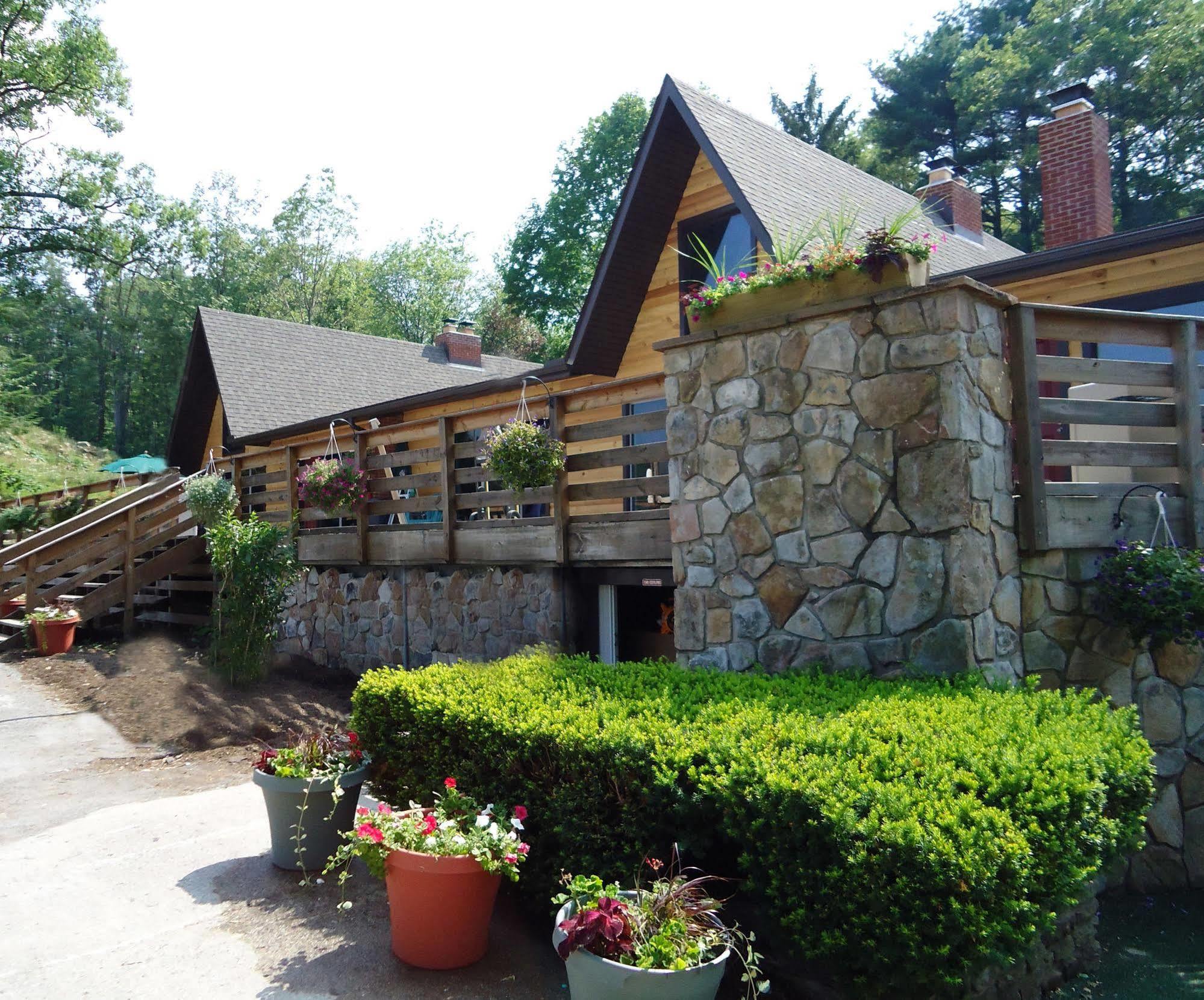 Inn At Deep Creek Oakland Kültér fotó